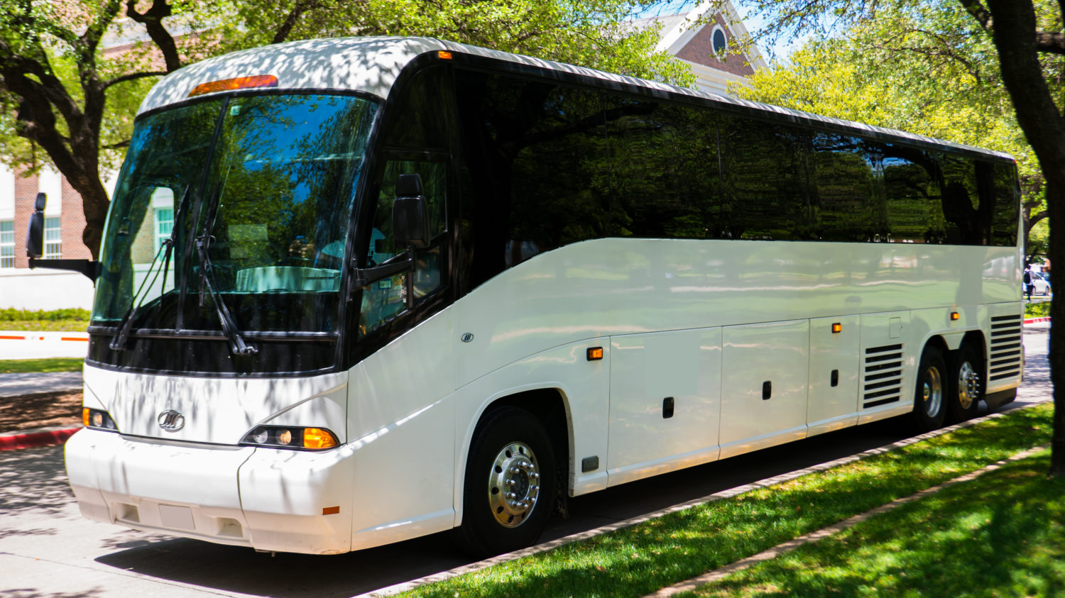 Choosing the Best Charter Bus Companies: A Comprehensive Guide