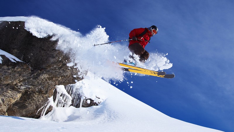 What to Pack for a Ski Trip: Essential Items for Your Mountain Adventure